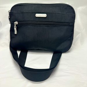 Baggallini small Black crossbody